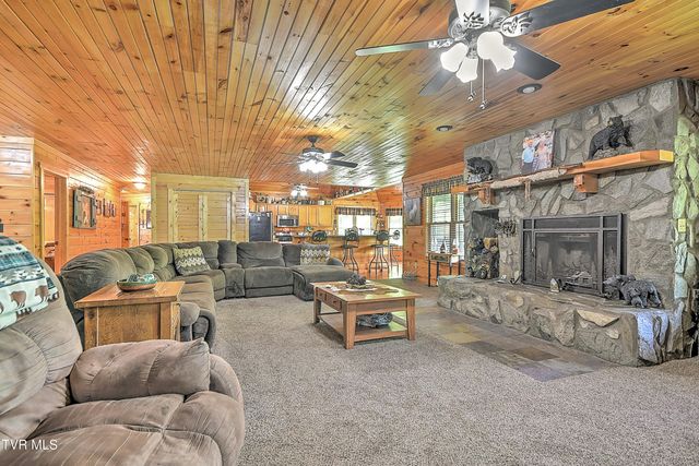1374 West Allens Bridge Road, Greeneville, TN 37743
