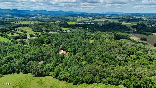 1374 West Allens Bridge Road, Greeneville, TN 37743