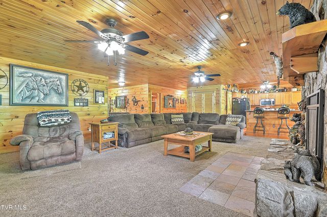 1374 West Allens Bridge Road, Greeneville, TN 37743