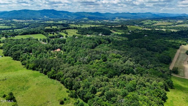 1374 West Allens Bridge Road, Greeneville, TN 37743