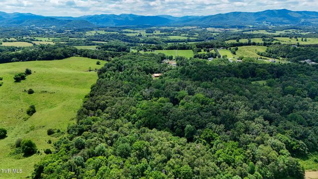 1374 West Allens Bridge Road, Greeneville, TN 37743