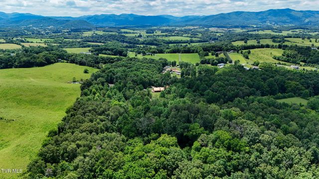 1374 West Allens Bridge Road, Greeneville, TN 37743
