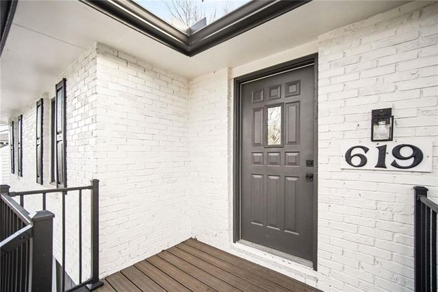 619 E 109th Terrace, Kansas City, MO 64131