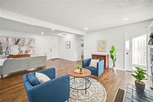 619 E 109th Terrace, Kansas City, MO 64131