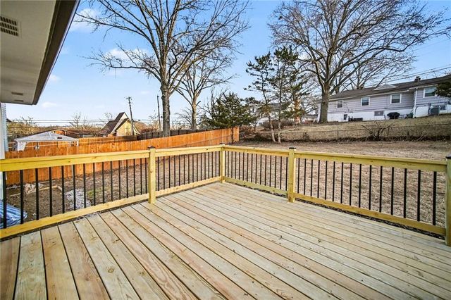 619 E 109th Terrace, Kansas City, MO 64131