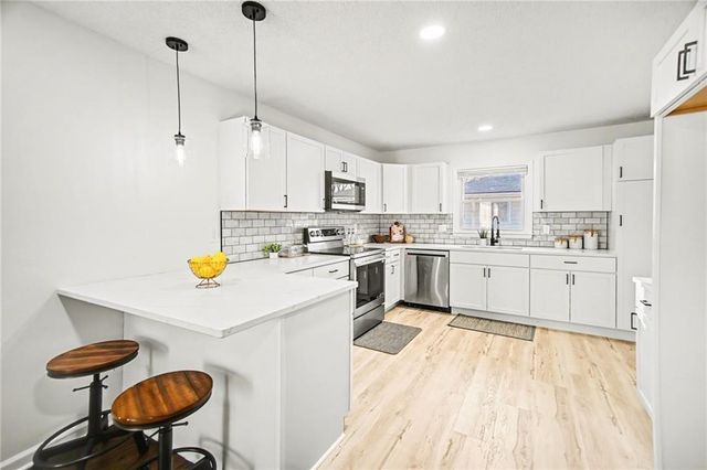 619 E 109th Terrace, Kansas City, MO 64131