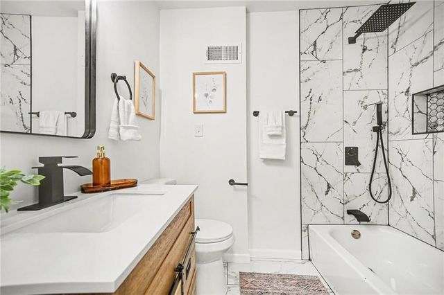 619 E 109th Terrace, Kansas City, MO 64131