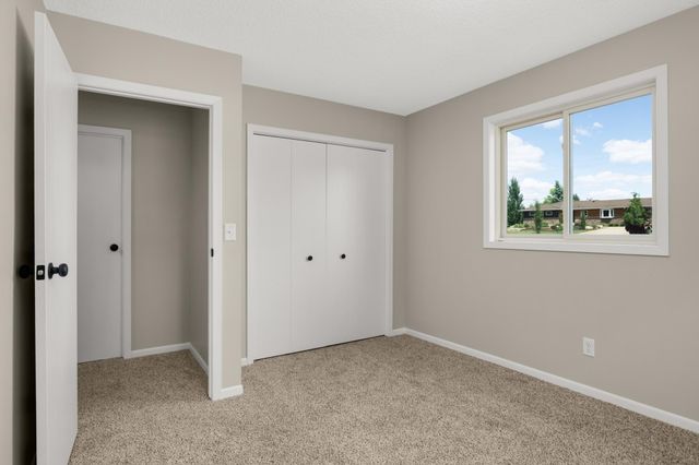 22155 Beaumont Way, Farmington, MN 55024