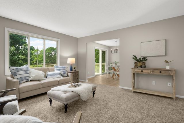 22155 Beaumont Way, Farmington, MN 55024