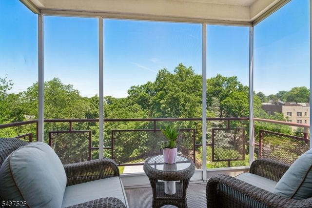 11 Euclid Ave 6C, Summit City, NJ 07901
