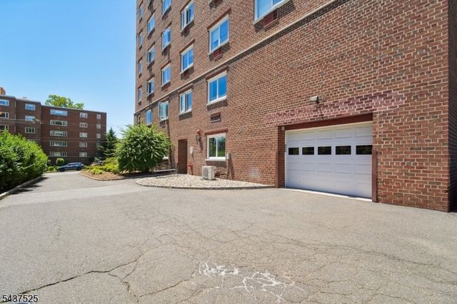 11 Euclid Ave 6C, Summit City, NJ 07901