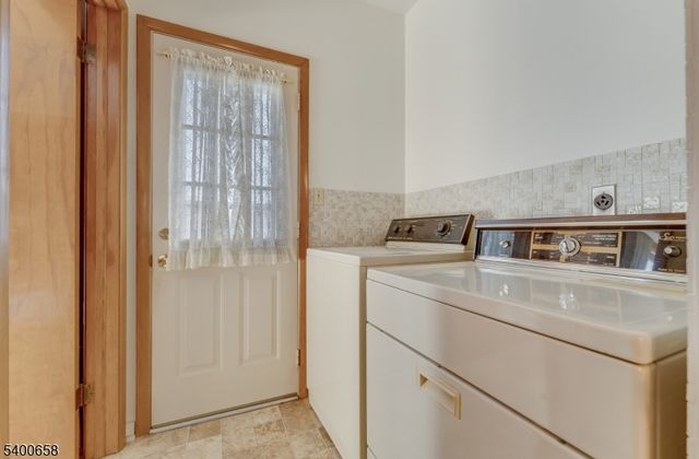 18 Wells Rd, Raritan Twp., NJ 08822