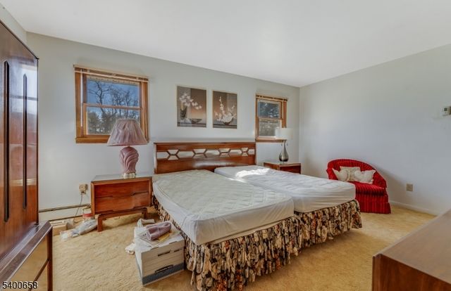 18 Wells Rd, Raritan Twp., NJ 08822