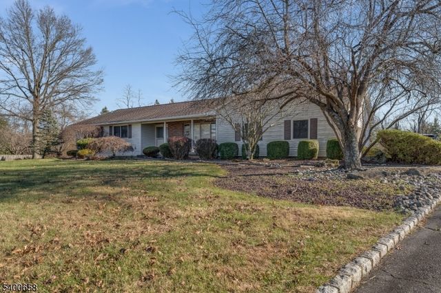 18 Wells Rd, Raritan Twp., NJ 08822