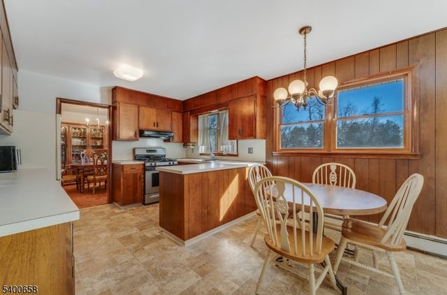 18 Wells Rd, Raritan Twp., NJ 08822