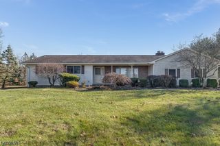 18 Wells Rd, Raritan Twp., NJ 08822