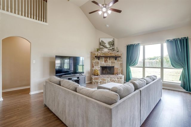 9440 Mattie Lane, Waxahachie, TX 75167