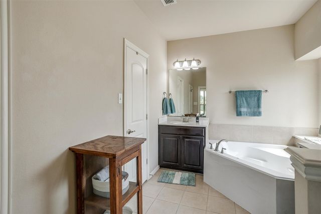 9440 Mattie Lane, Waxahachie, TX 75167
