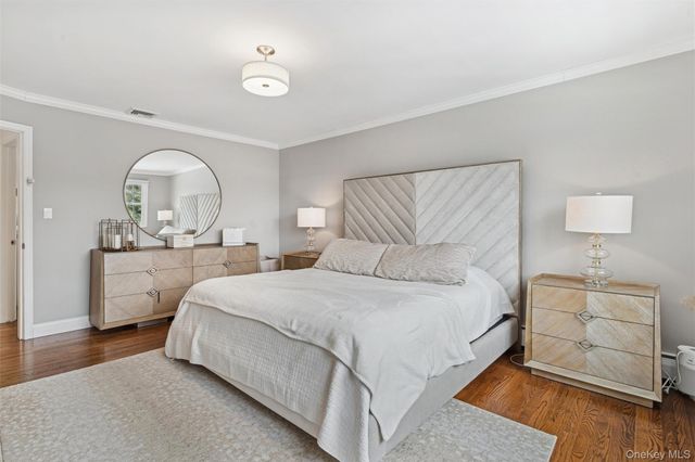 1827 Glenn Lane, Merrick, NY 11566