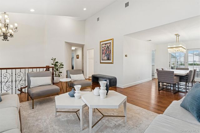 1827 Glenn Lane, Merrick, NY 11566