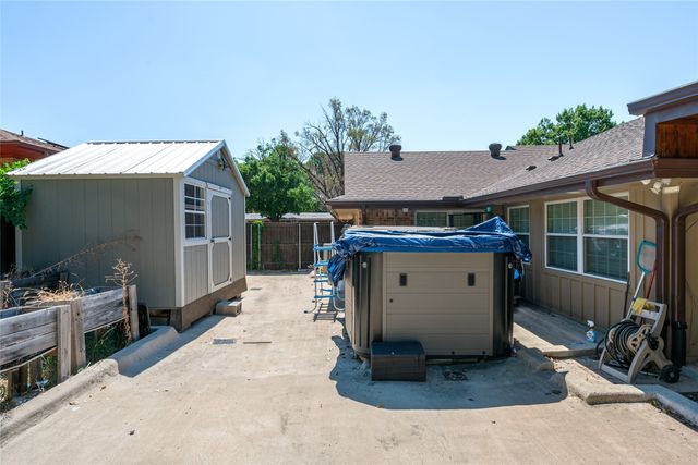 1423 W Shields Drive, Sherman, TX 75092