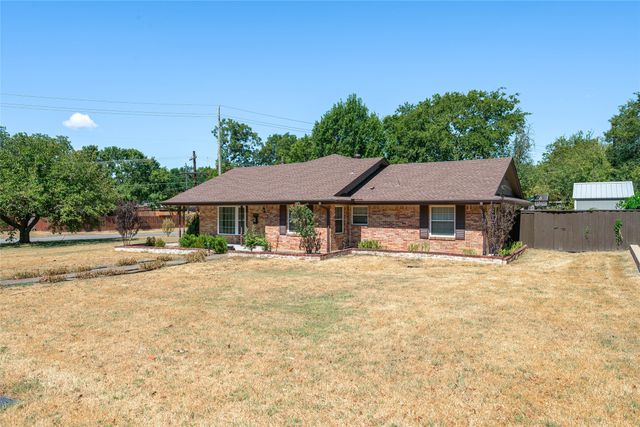 1423 W Shields Drive, Sherman, TX 75092