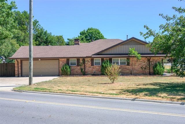 1423 W Shields Drive, Sherman, TX 75092