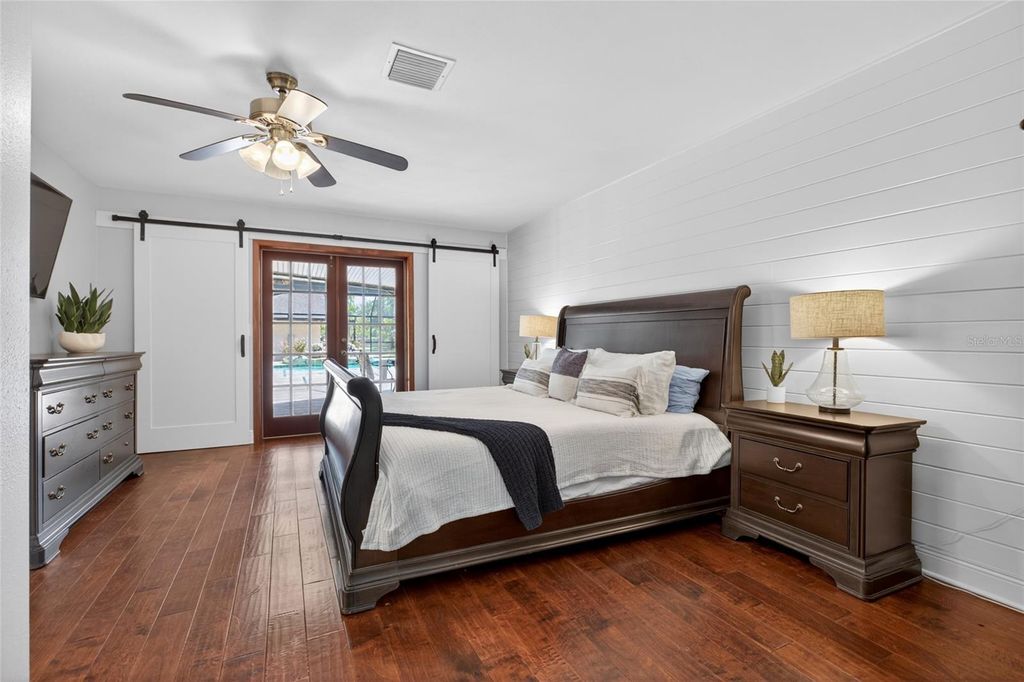 Image 13 of property listing at 1026 CRYSTAL LAKE ROAD, Lutz, FL 33548