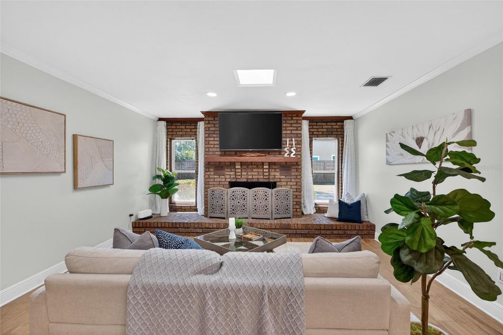 Image 25 of property listing at 1026 CRYSTAL LAKE ROAD, Lutz, FL 33548