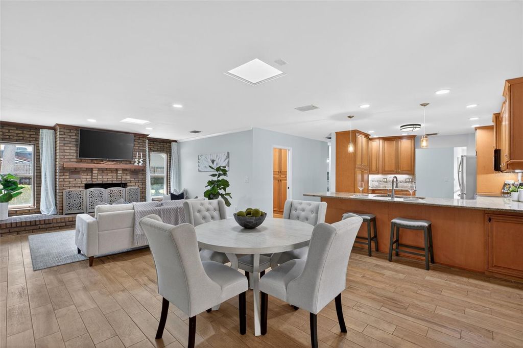 Image 26 of property listing at 1026 CRYSTAL LAKE ROAD, Lutz, FL 33548