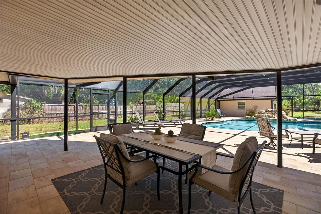 Image 43 of property listing at 1026 CRYSTAL LAKE ROAD, Lutz, FL 33548