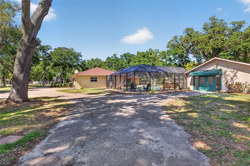 Image 48 of property listing at 1026 CRYSTAL LAKE ROAD, Lutz, FL 33548