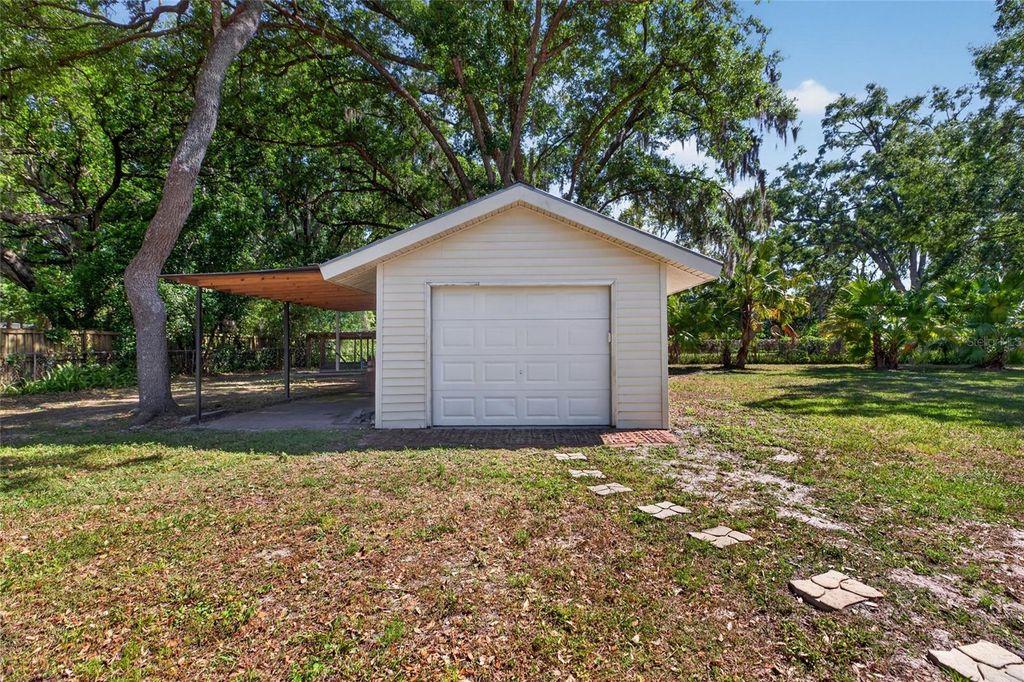 Image 65 of property listing at 1026 CRYSTAL LAKE ROAD, Lutz, FL 33548