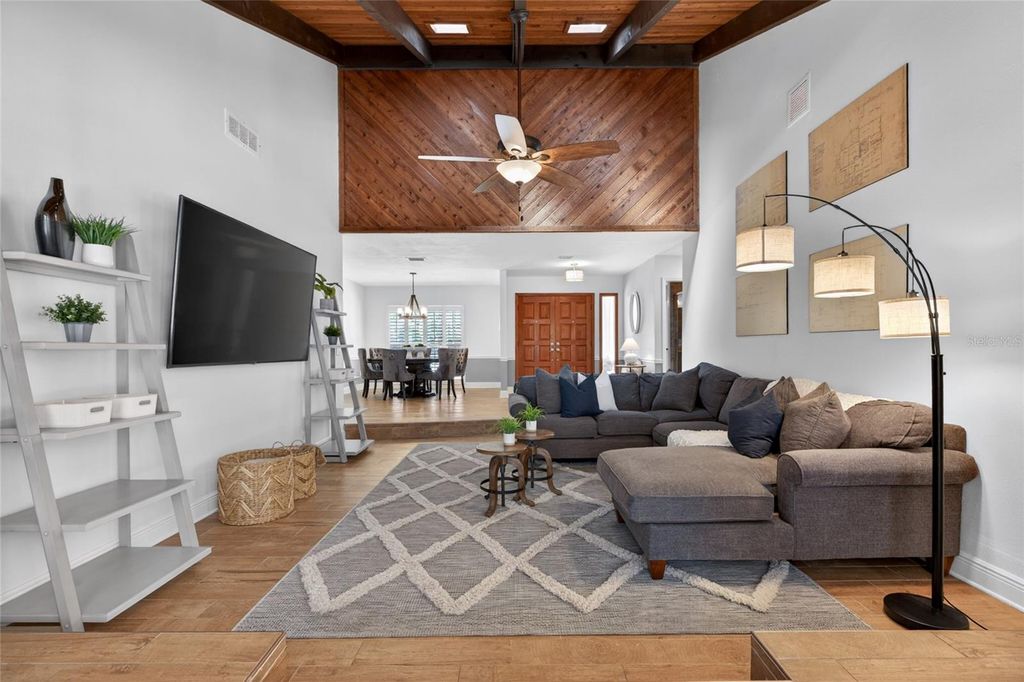 Image 8 of property listing at 1026 CRYSTAL LAKE ROAD, Lutz, FL 33548