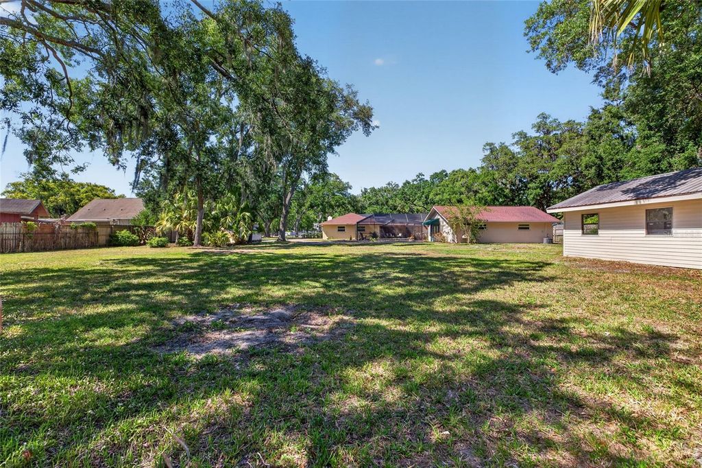 Image 72 of property listing at 1026 CRYSTAL LAKE ROAD, Lutz, FL 33548
