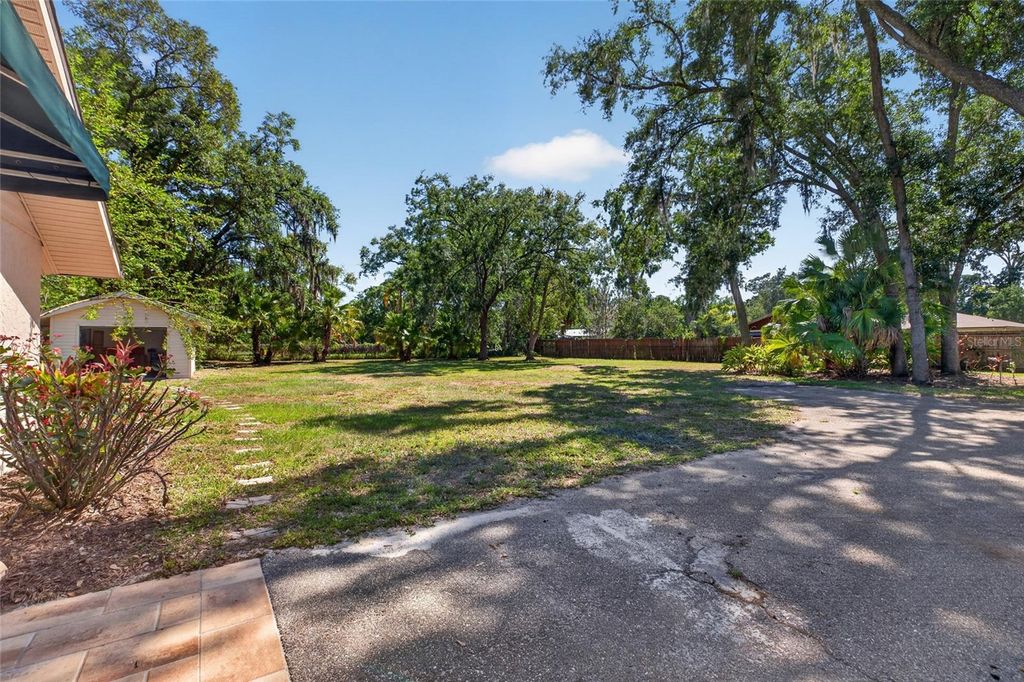 Image 73 of property listing at 1026 CRYSTAL LAKE ROAD, Lutz, FL 33548