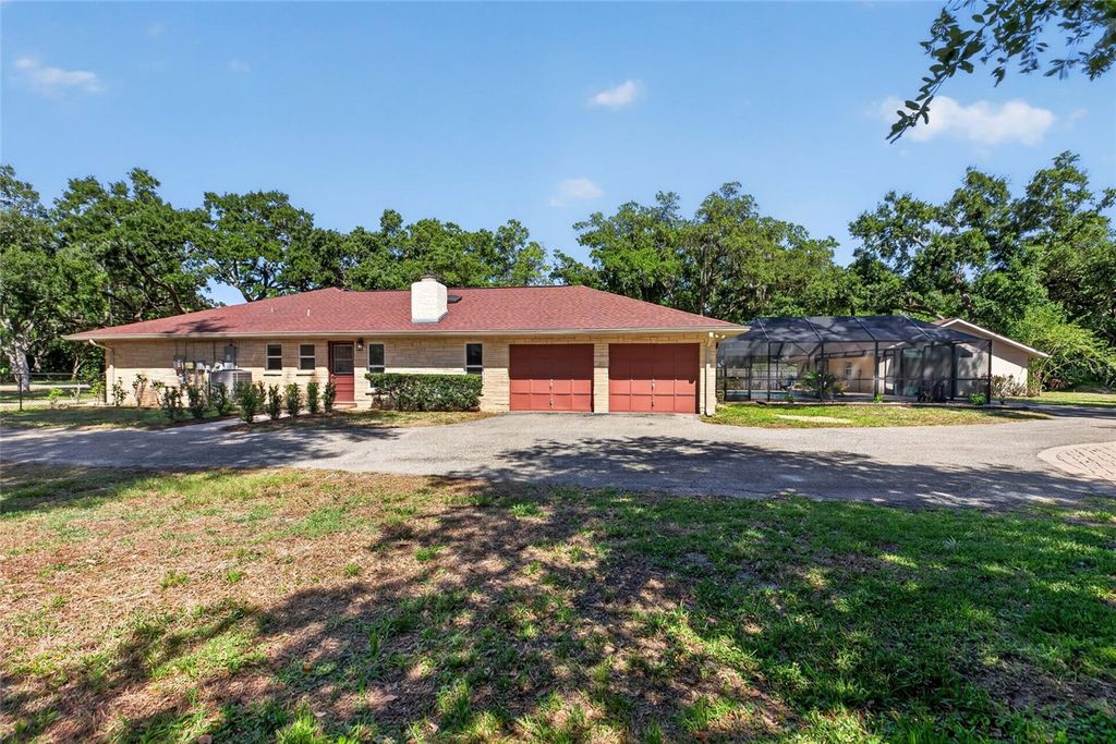 Image 74 of property listing at 1026 CRYSTAL LAKE ROAD, Lutz, FL 33548