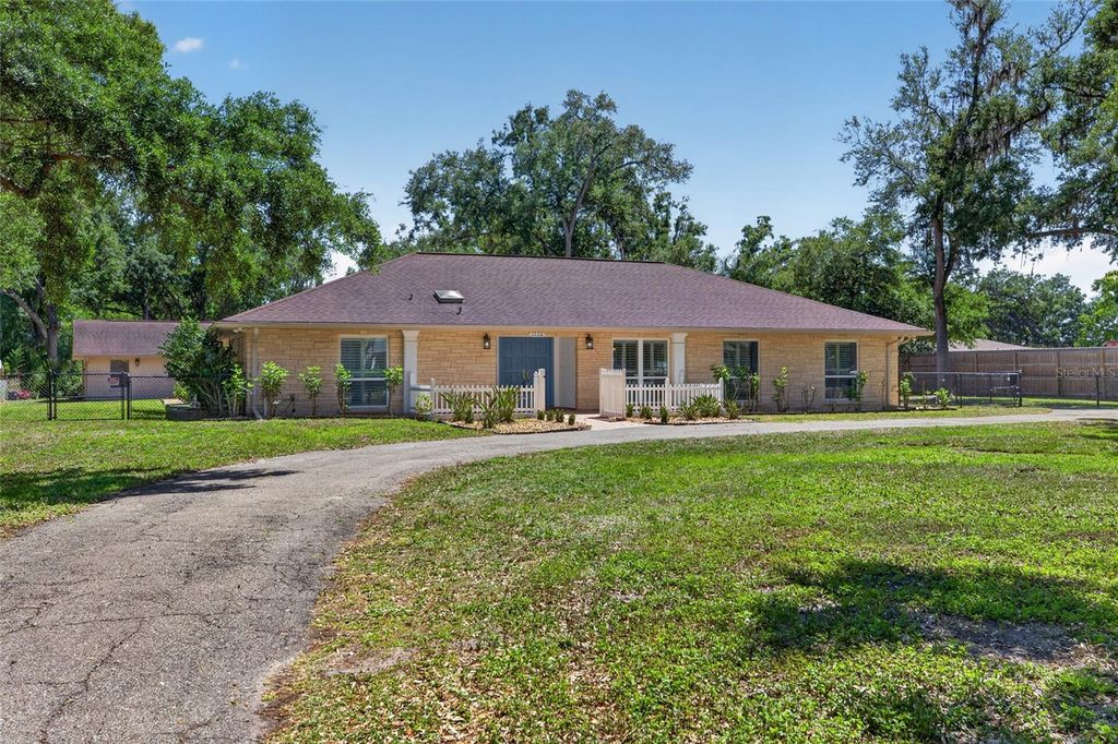 Image 77 of property listing at 1026 CRYSTAL LAKE ROAD, Lutz, FL 33548