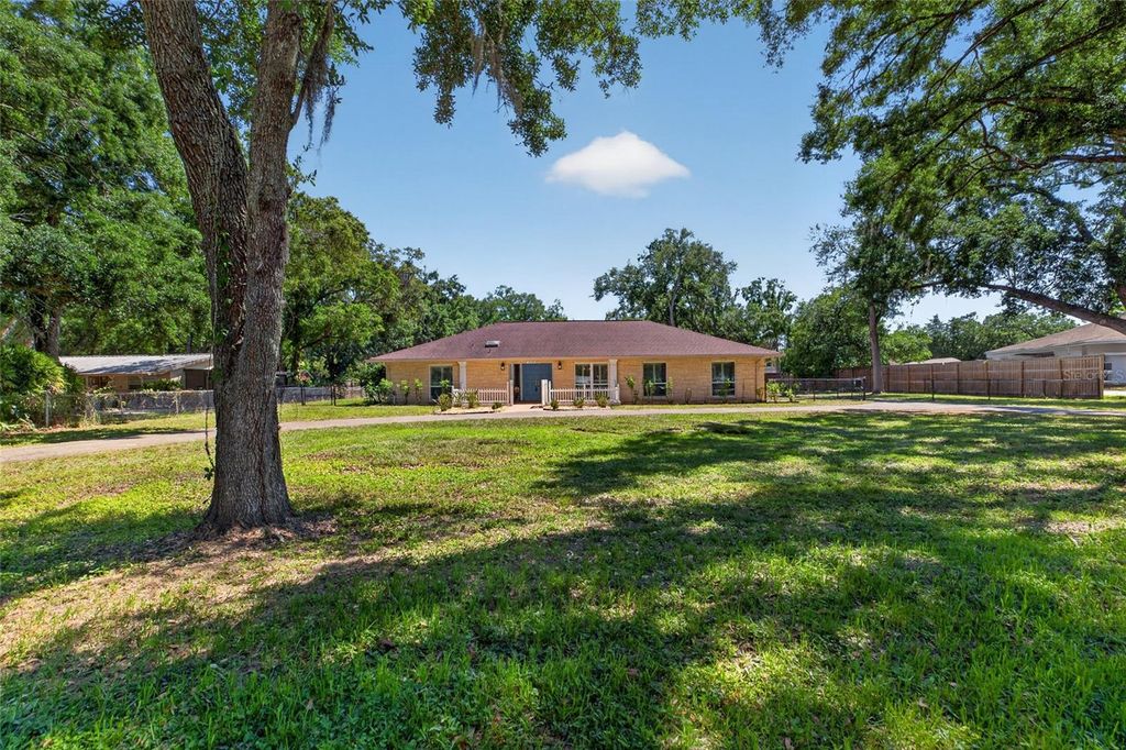 Image 80 of property listing at 1026 CRYSTAL LAKE ROAD, Lutz, FL 33548