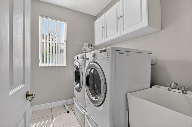 5278 Indianwood Village Lane, Lake Worth, FL 33463