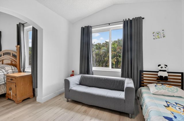 5278 Indianwood Village Lane, Lake Worth, FL 33463