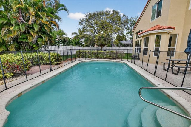 5278 Indianwood Village Lane, Lake Worth, FL 33463