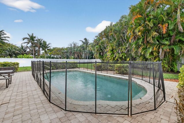 5278 Indianwood Village Lane, Lake Worth, FL 33463