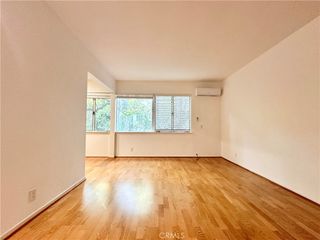 239 S Barrington Avenue F8, Los Angeles, CA 90049