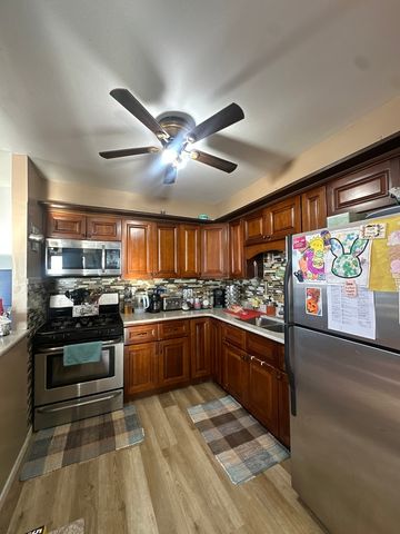 9725 S Karlov Avenue 401, Oak Lawn, IL 60453