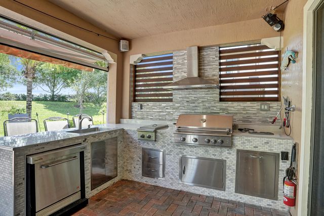 11405 Solstice Circle, Parkland, FL 33076