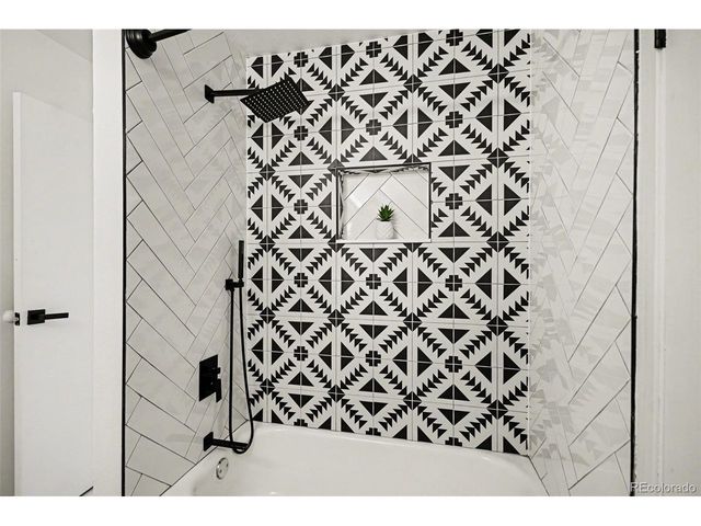 7755 E Quincy Ave 301A2, Denver, CO 80237