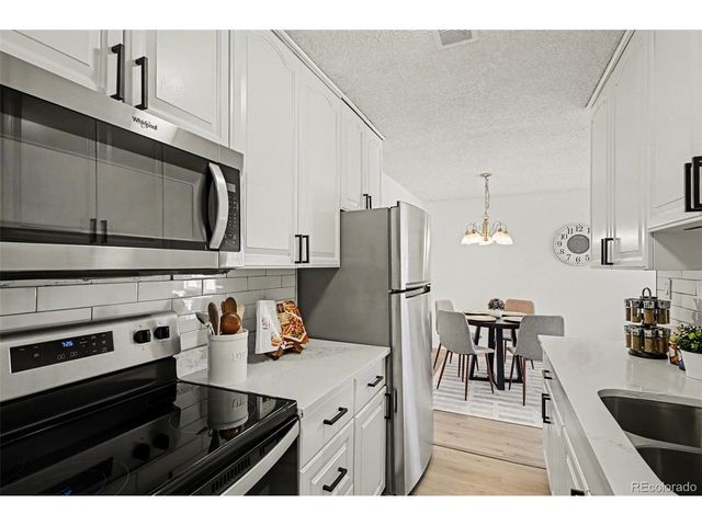 7755 E Quincy Ave 301A2, Denver, CO 80237