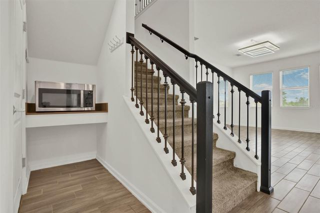 8114 SAYINGS DRIVE, Winter Garden, FL 34787