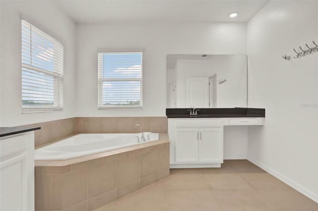 8114 SAYINGS DRIVE, Winter Garden, FL 34787